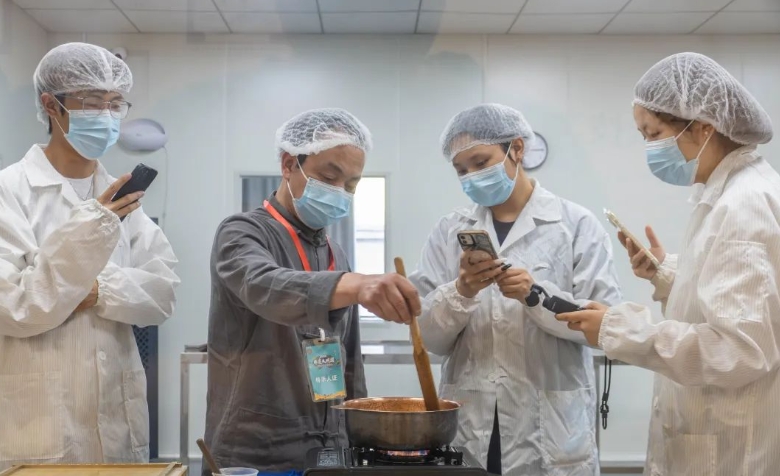 校企共育非遗新活力｜浙江树人大学与小热昏共建产学研基地，探索传统文化创新传承